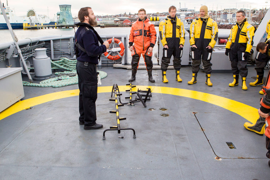 Henriksen Resq tactical ladder instructor