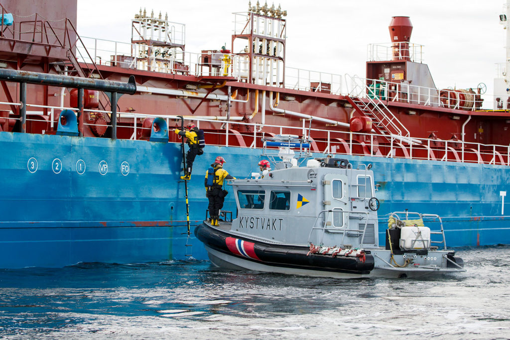 Henriksen Tactical ladder in use on a ship
