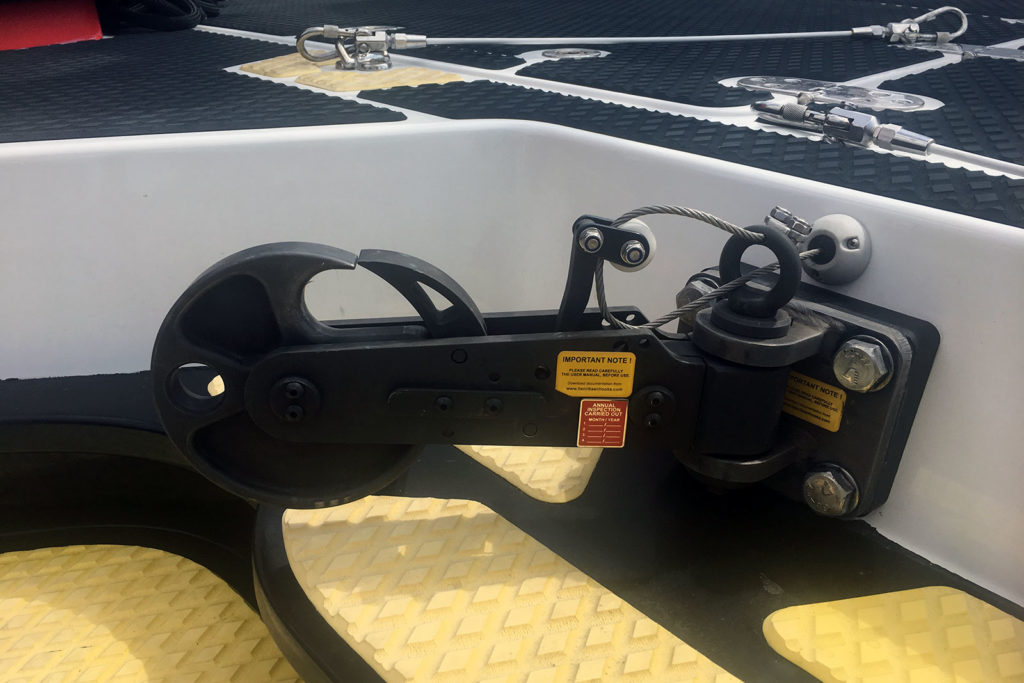 Henriksen Towing hook